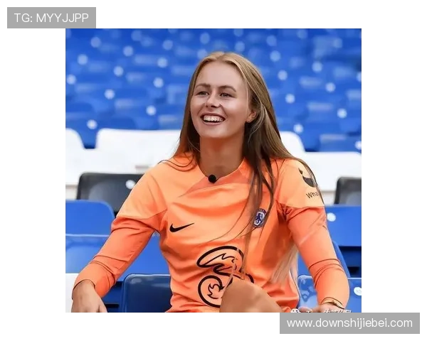 女足世界杯美女风采展现足球场上的迷人风韵与青春活力